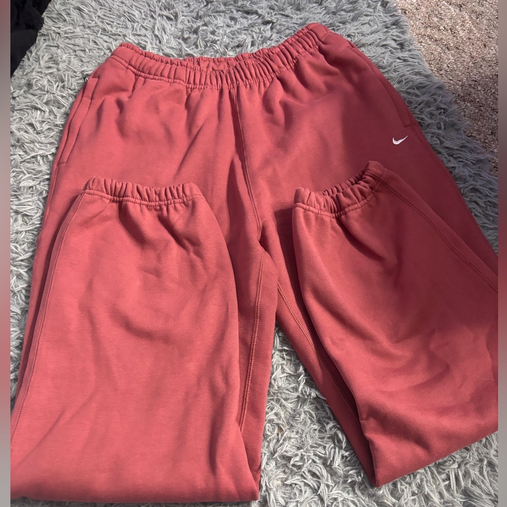 pink nike sweatpants (new)